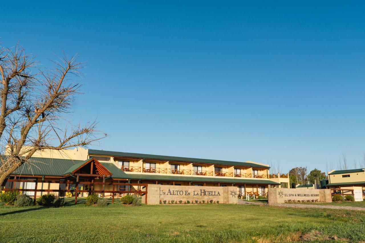 Un Alto En La Huella - Hotel Spa & Wellness Resort San Antonio de Areco Exterior photo