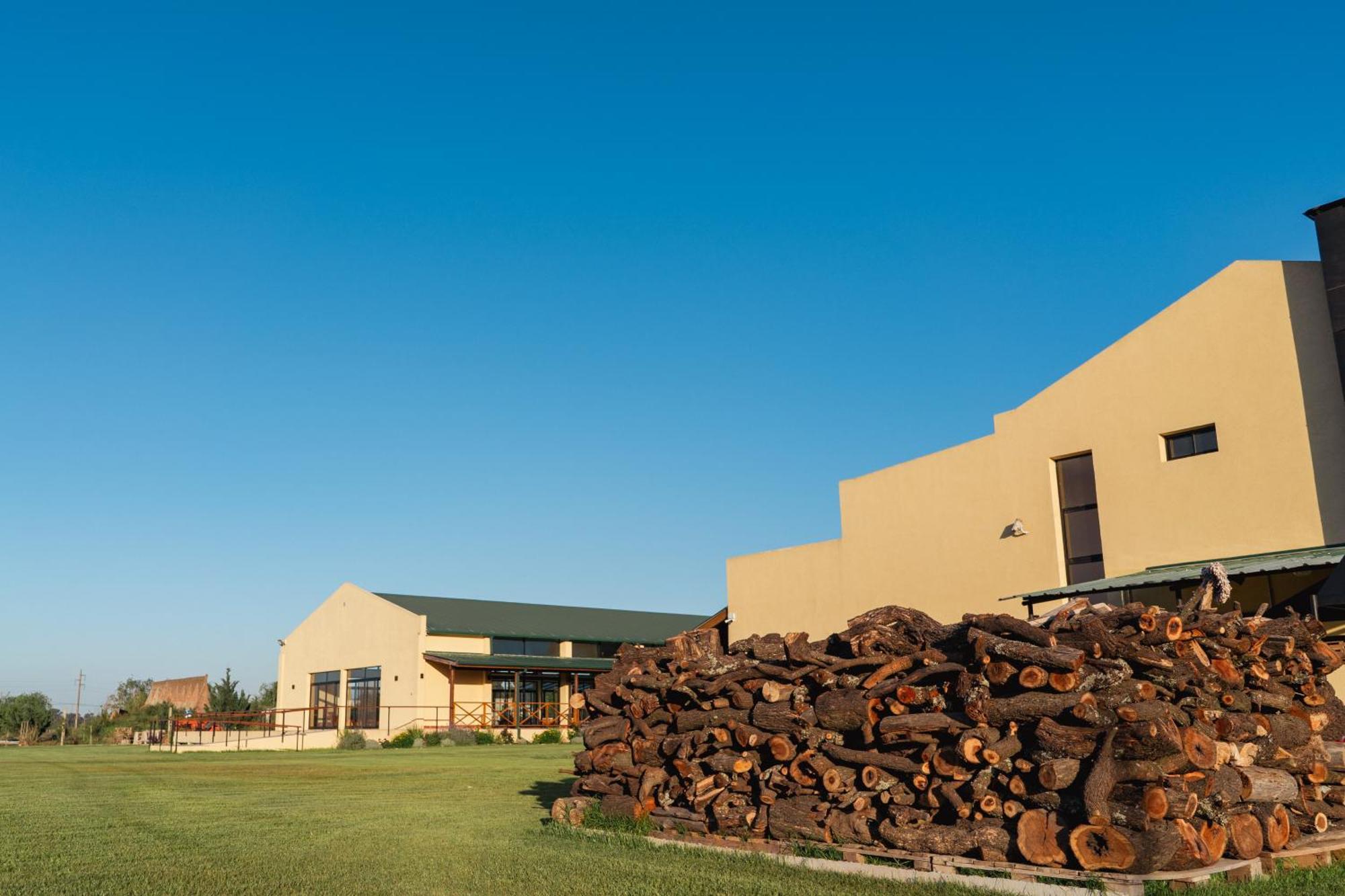 Un Alto En La Huella - Hotel Spa & Wellness Resort San Antonio de Areco Exterior photo
