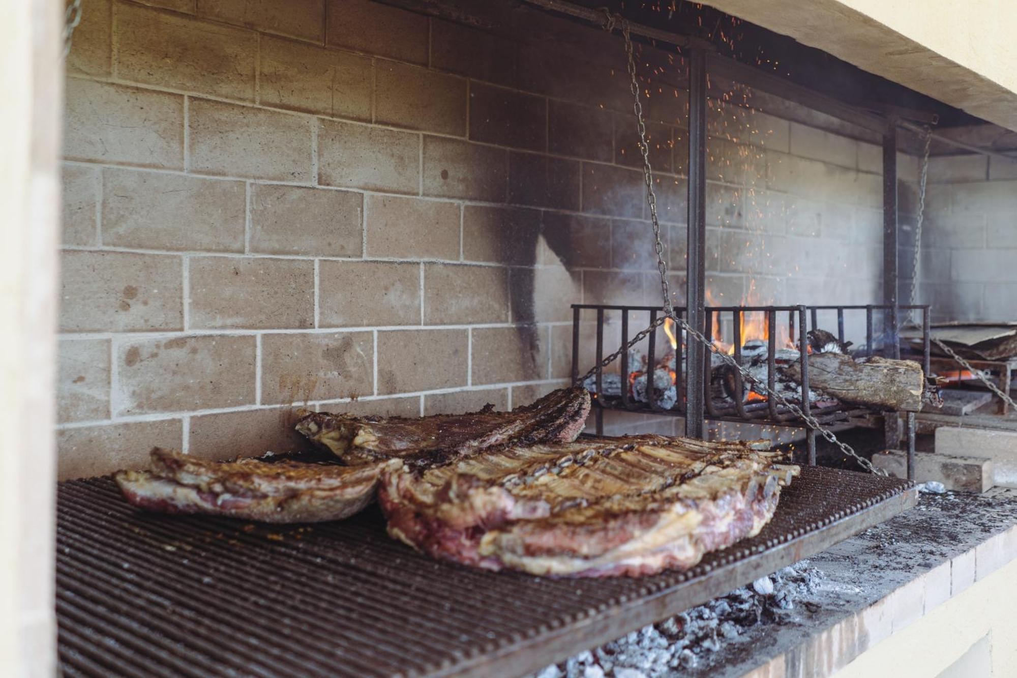 Un Alto En La Huella - Hotel Spa & Wellness Resort San Antonio de Areco Exterior photo